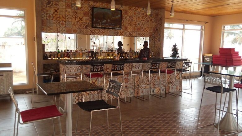 Hotel Tropicana Beach And Resort