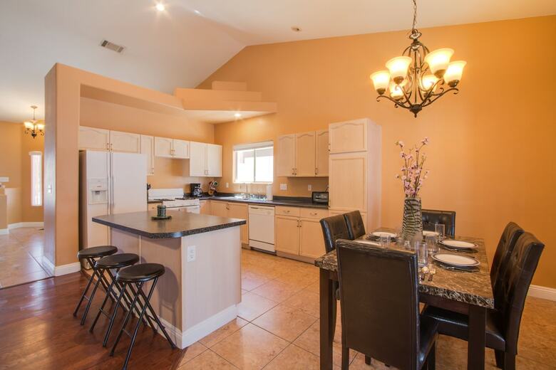 Beautiful Spacious House Very Nice Area