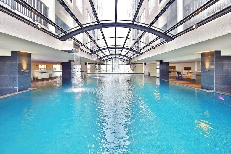 Zen Diamond Suites Hotel