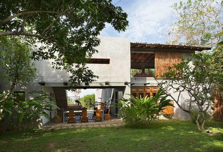 Villa Kadju House