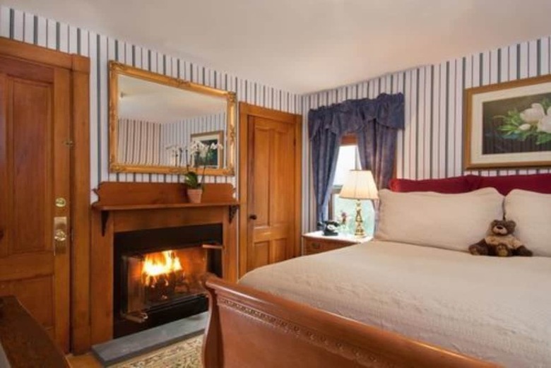 Bed & Breakfast Inn At Ellis River