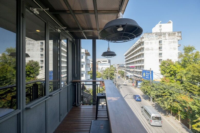 Iron32 Hotel
