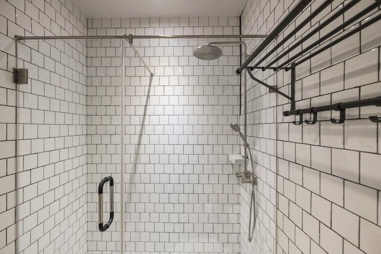 Iron32 Hotel