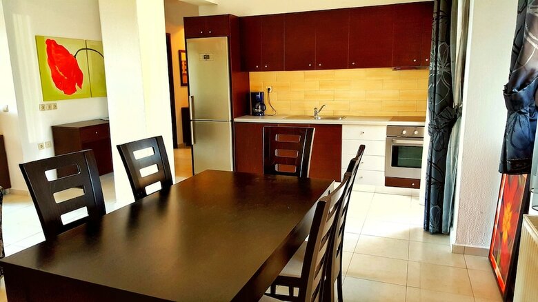 Bungalow White Apartments And Suites