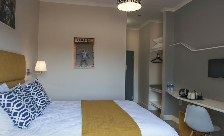The Urban Hotel