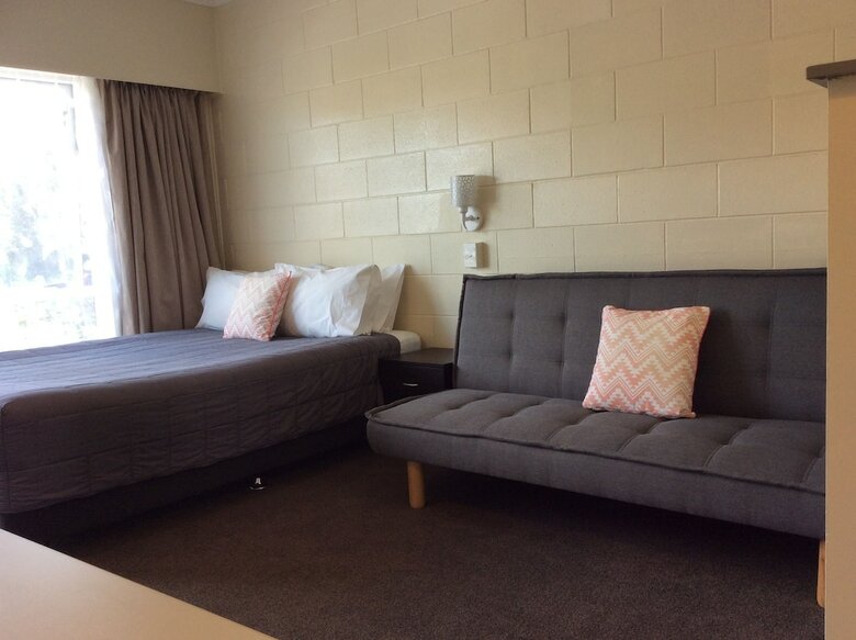 Aparthotel Racecourse Motel Paeroa