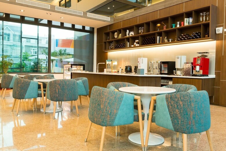 V-hotel Vacation Hotel
