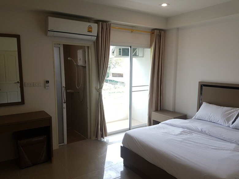 Hotel S.e.t Thanmongkol Residence