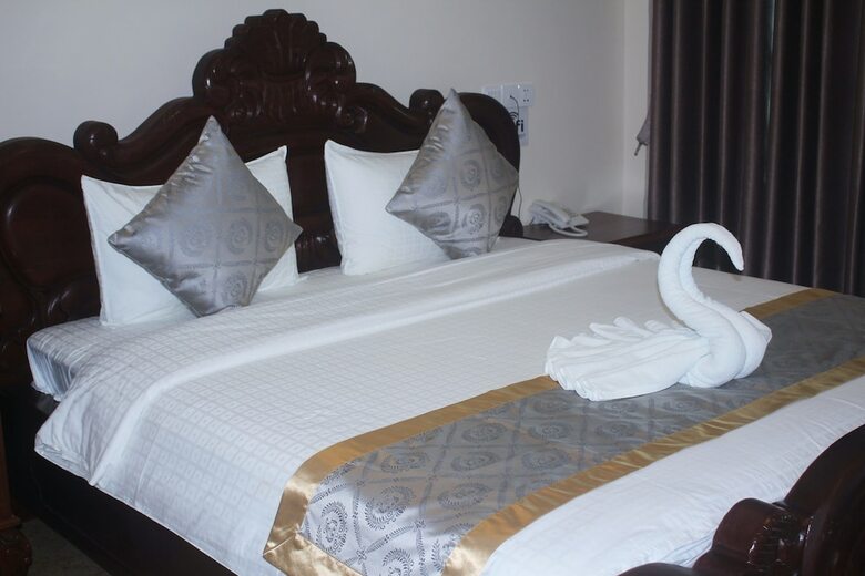 Kc River Hotel
