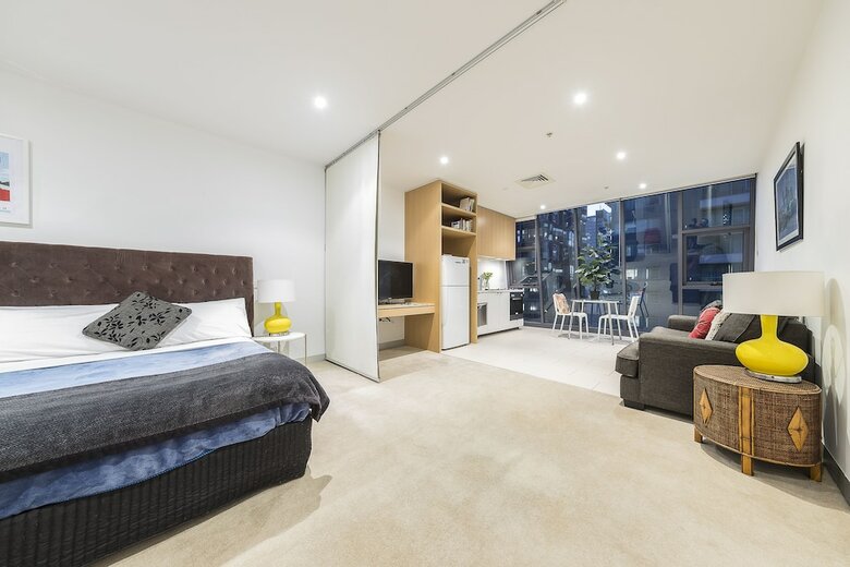 Luxury River Views Apartment