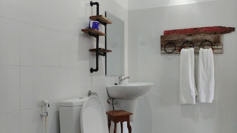 Hotel Nungwi House