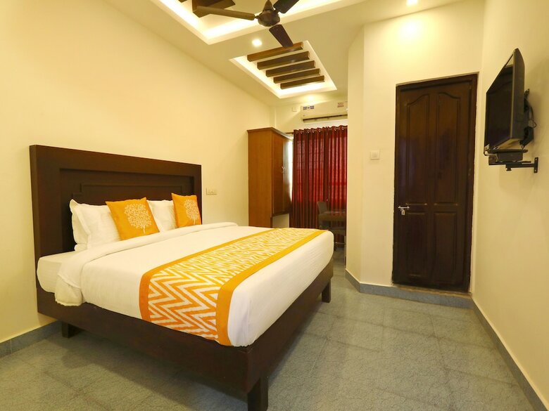 Oyo 8964 Malabar Plaza Hotel