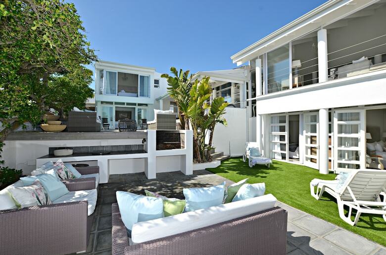 Villa White Waves Beach House