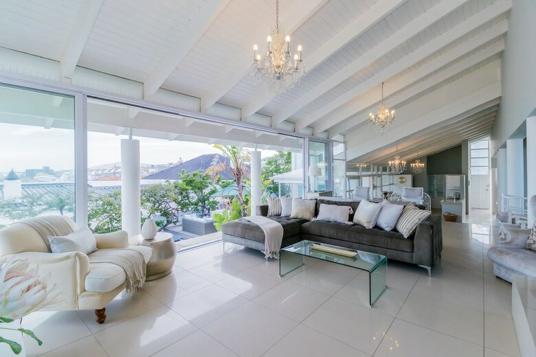 Villa White Waves Beach House