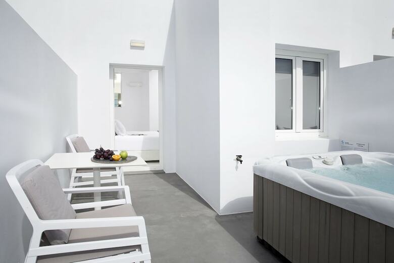 Hotel May Seven Suites - Adults Only