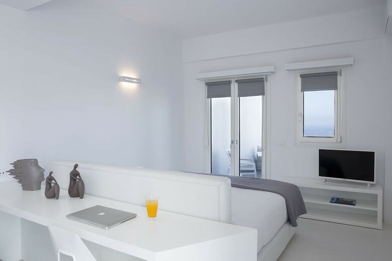 Hotel May Seven Suites - Adults Only