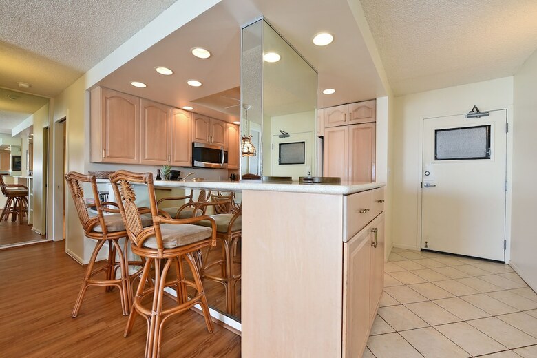 Hololani A204 By Redawning