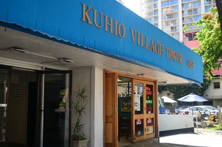 Kuhio Village #810a By Redawning