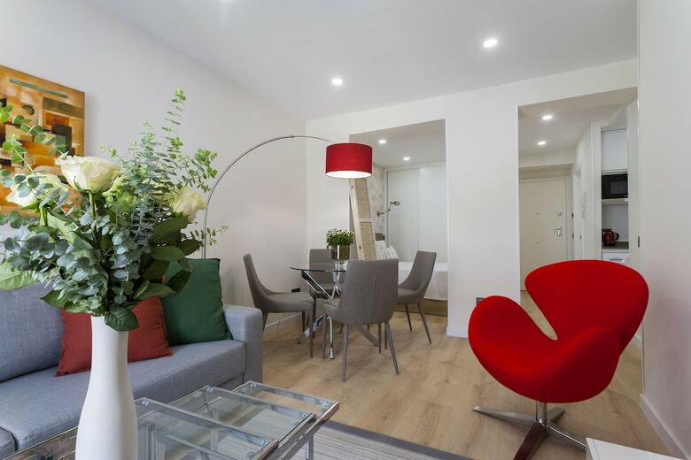 Apartamentos Dobo Homes Relatores III