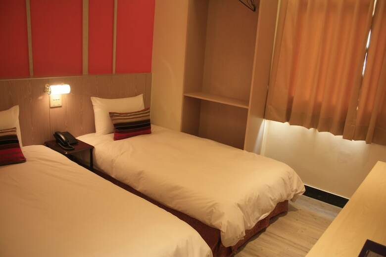 Prince To Travel Hotel