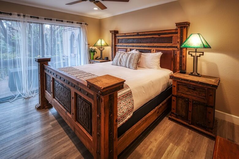 Hotel Lantern Light Inn - Adults Only