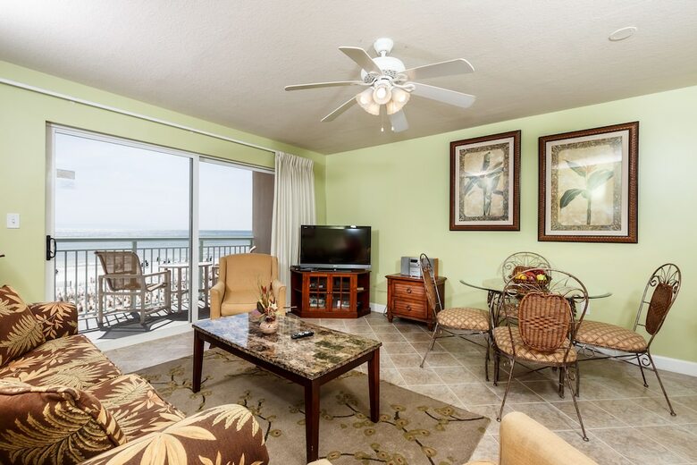 Hotel Pelican Isle