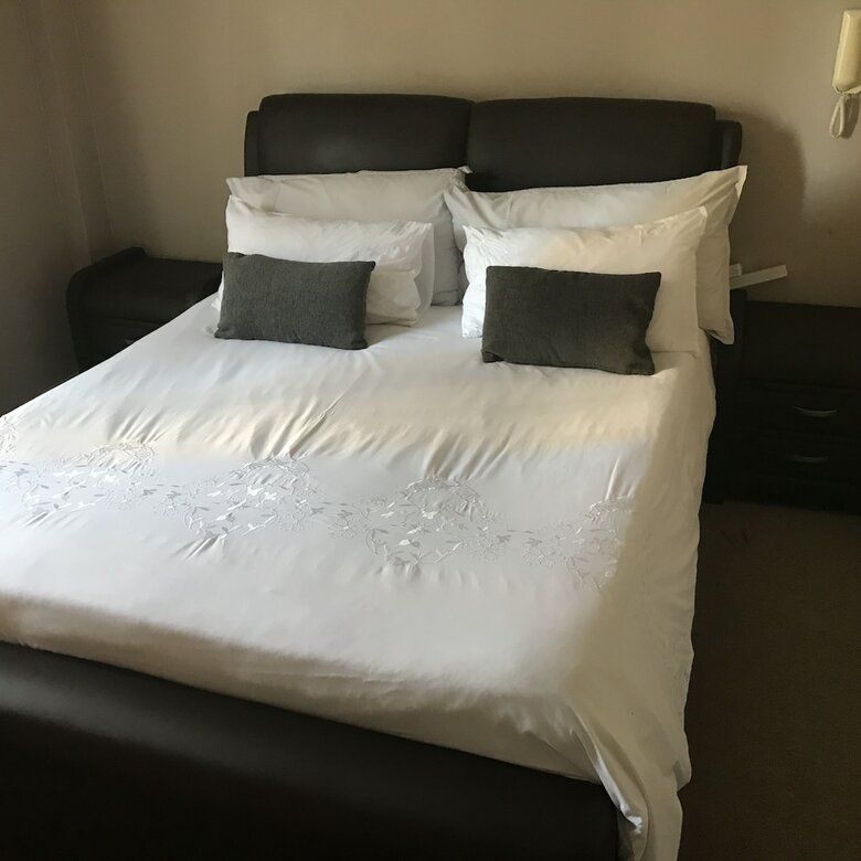Apartamentos First Divine Suites - Hydro Park
