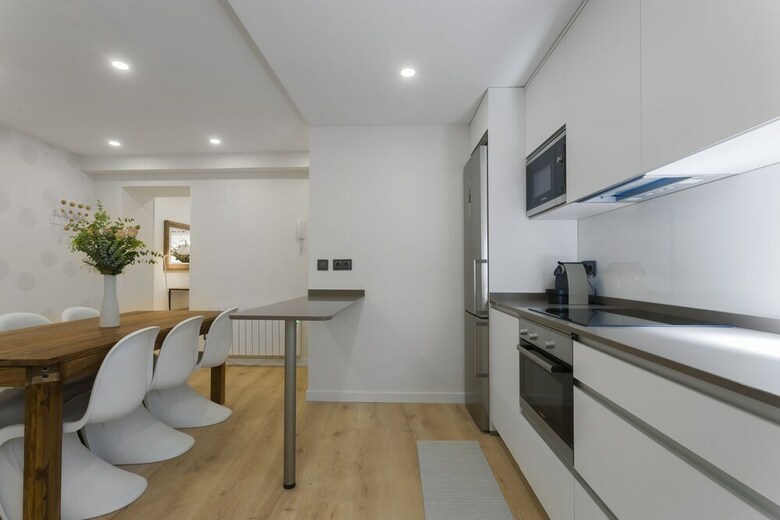 Dobo Homes Relatores III Apartment