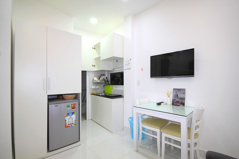 Smiley Apartment 9