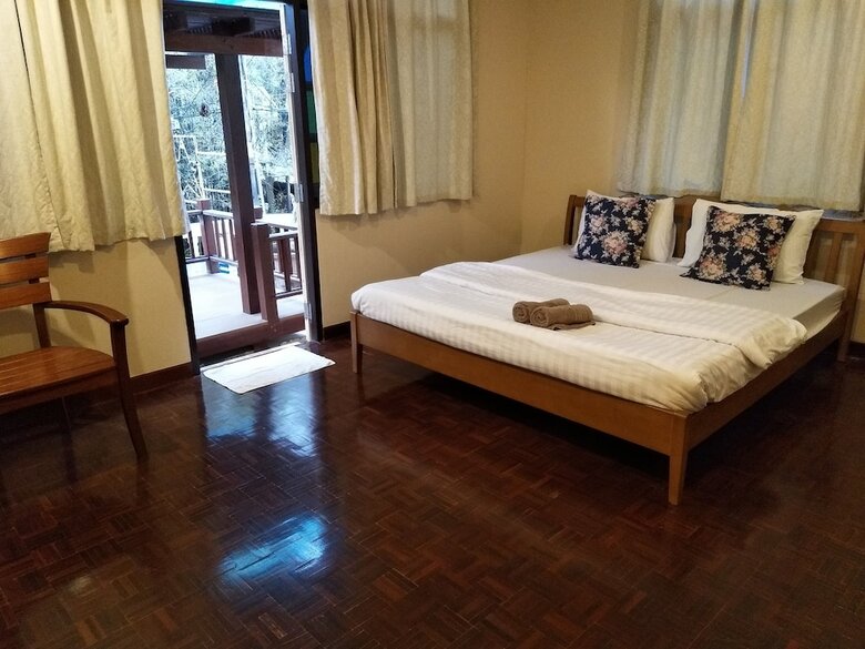 Hotel Banlomtalay Resort