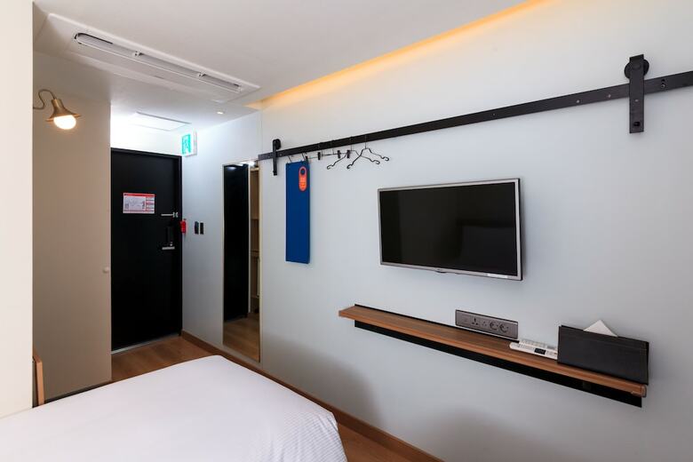 First Stay Hotel Tawny Owl