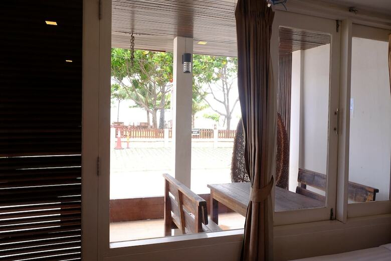Hotel Fah Talay Resort