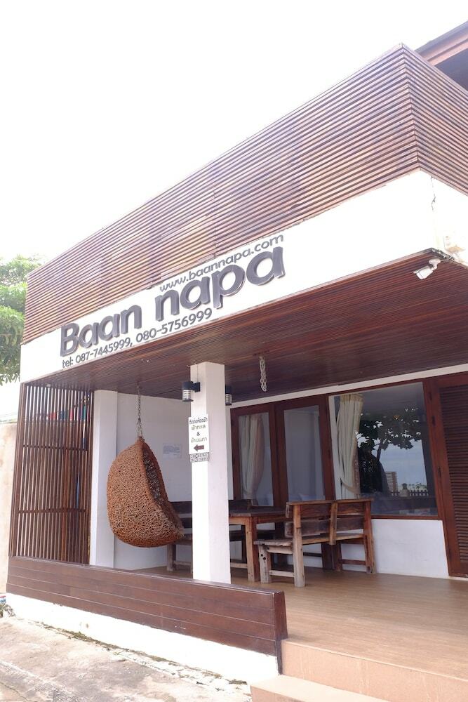 Hotel Fah Talay Resort