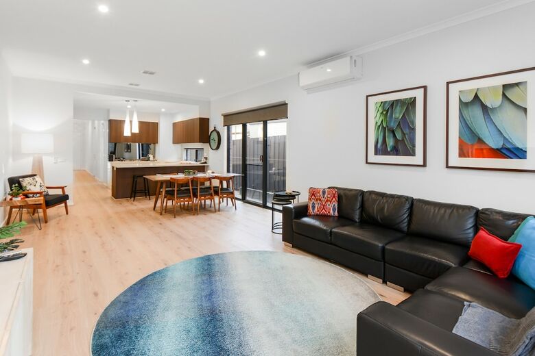 Boutique Stays - Caulfield Central