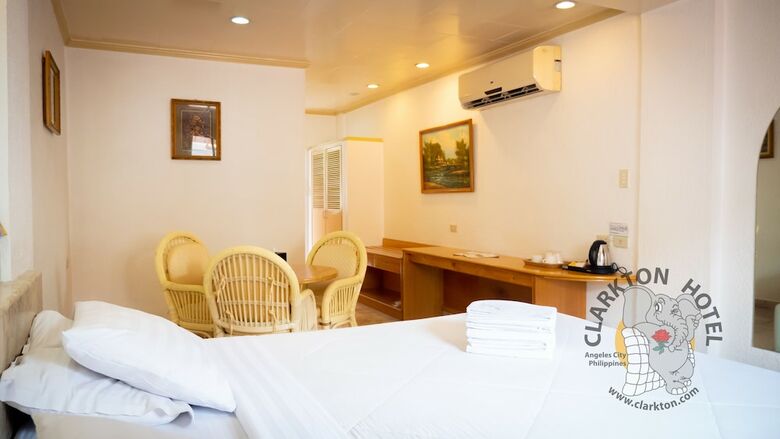 Clarkton Hotel