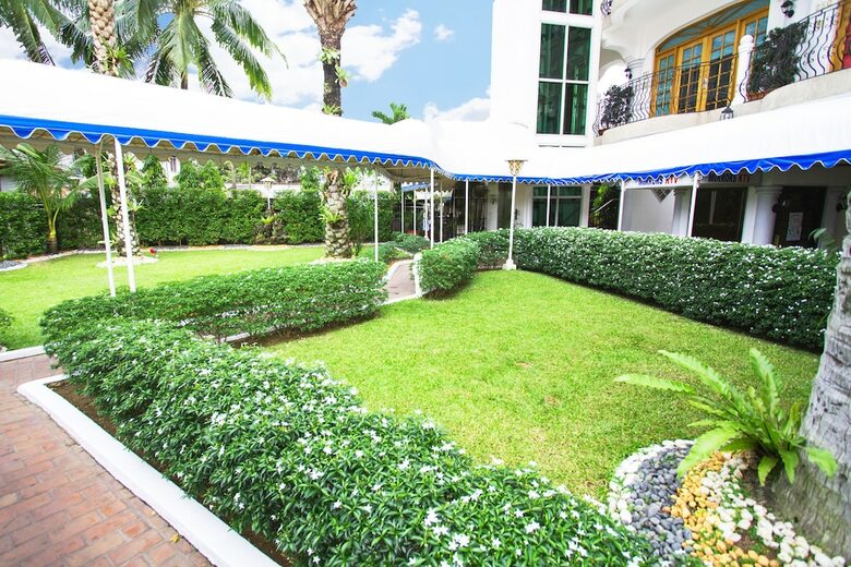 Clarkton Hotel