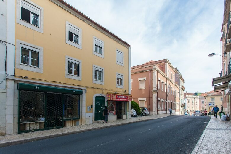 Moniz Studio Apartment - By Lu Holidays