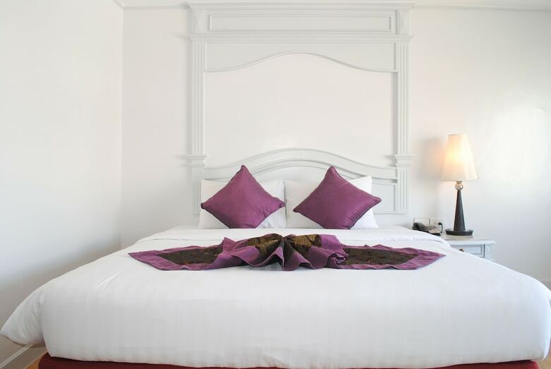C H Hotel