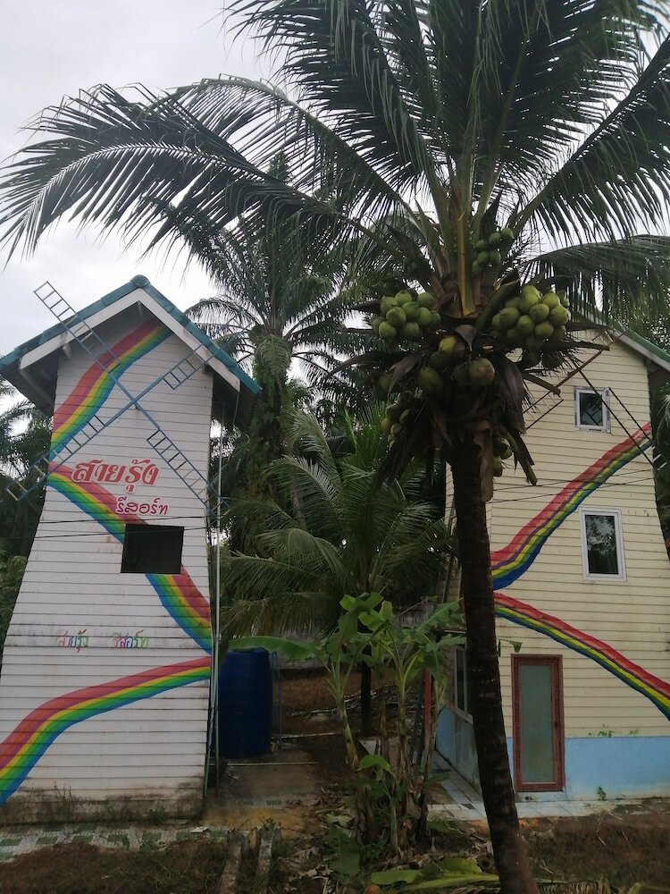 Hotel Sai Rung Resort