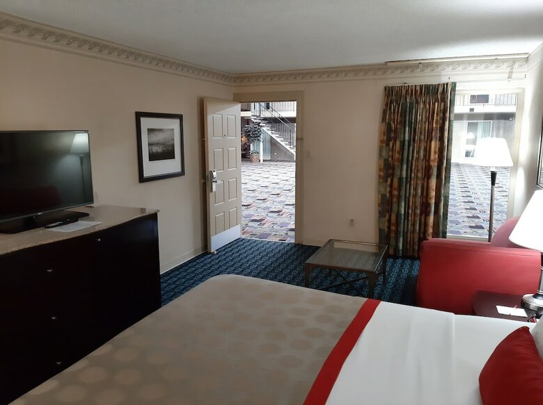 Hotel Ramada By Wyndham Sterling
