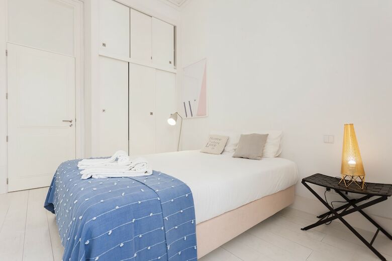 Baixa Tile Blue Two-bedroom Apartment - By Lu Holidays