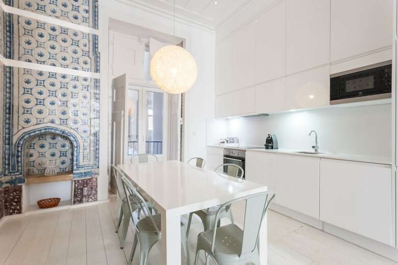 Baixa Tile Blue Two-bedroom Apartment - By Lu Holidays