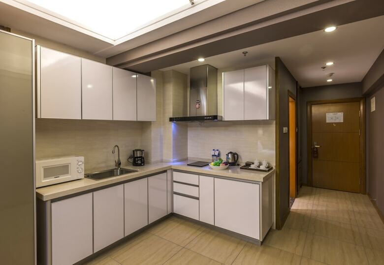Jinjiang Peninsula Seasons Hotel