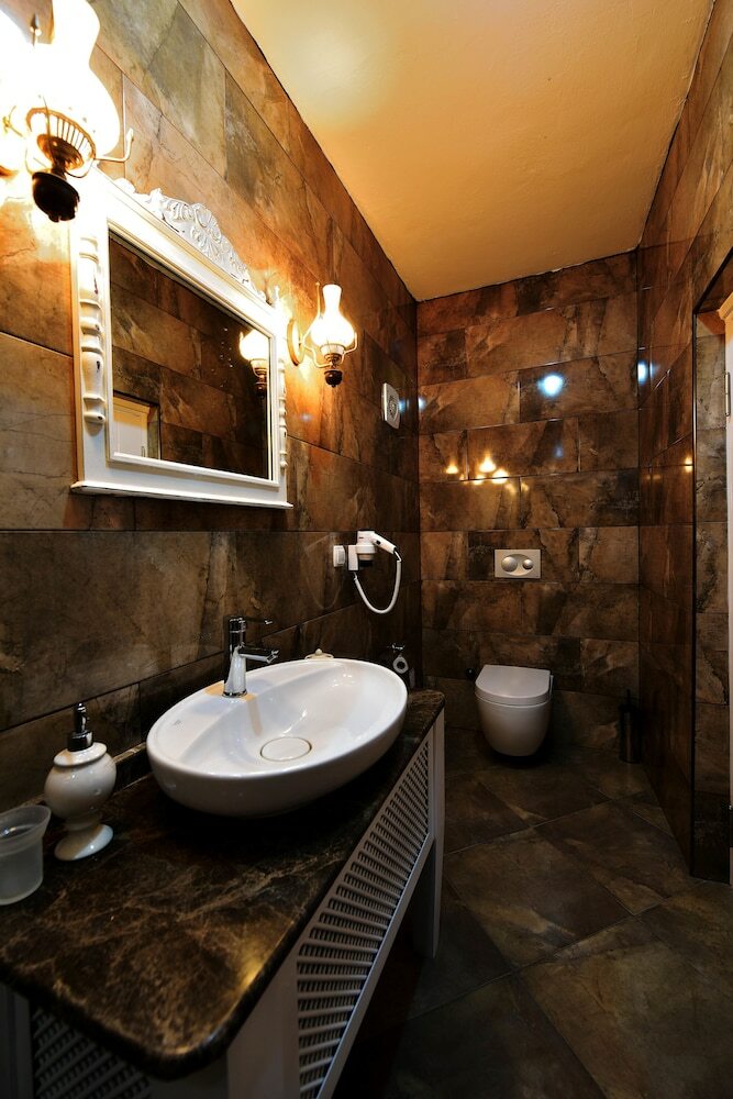 Yalim Hotel