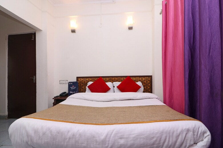 Oyo 8637 Shivam Hotel