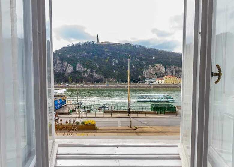 Apartamentos Pelicanstay At Riverside Danube