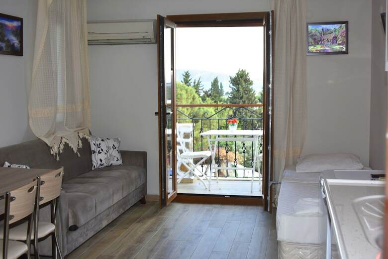Dasis Hotel & Suites