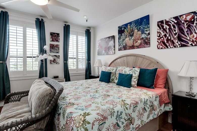 Tropicals Of Palm Beach