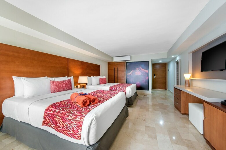 Hotel Emotions By Hodelpa - Playa Dorada