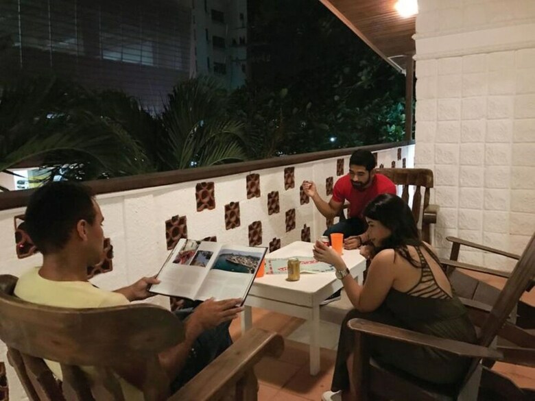 Hostal La Perla Hostel